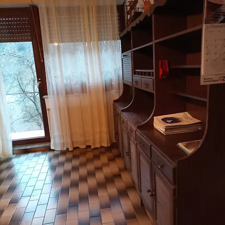 Apartma Pri Ivanu Διαμέρισμα Spodnja Idrija
